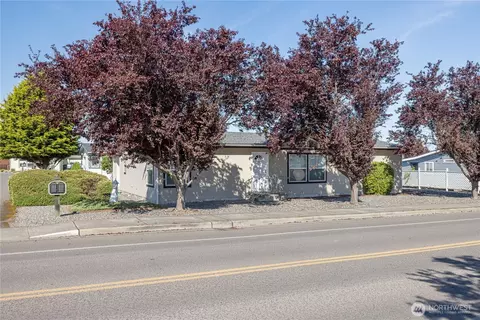 541 N 7th, Sequim, WA 98382 photo 2