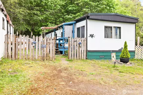 792 Cottonwood Ln, Port Angeles, WA 98362