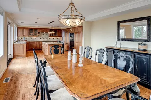 Dining - 4911 Harbor Ln, Everett, WA 98203 photo 2 of 2