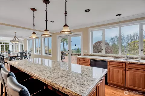 Kitchen - 4911 Harbor Ln, Everett, WA 98203 photo 2 of 2
