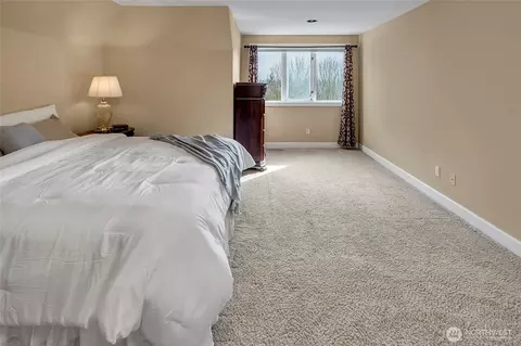 Bedroom - 4911 Harbor Ln, Everett, WA 98203 photo 3 of 5