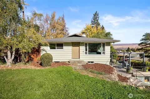 1216 Crawford, Wenatchee, WA 98801
