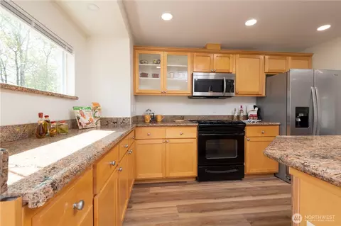 33717 40th Ct SW, Federal Way, WA 98023
