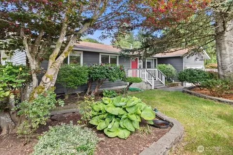 903 9th Ave SW, Tumwater, WA 98512