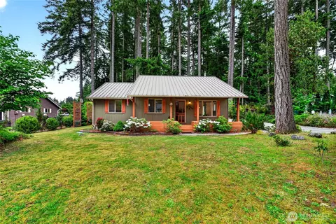 10303 Matthews Ave, Anderson Island, WA 98303