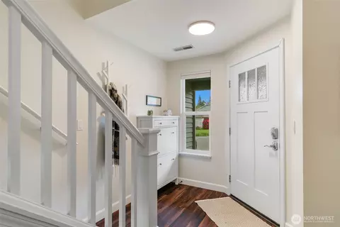 Entry Way - 14427 55th Ave SE, Everett, WA 98208 photo 1 of 3