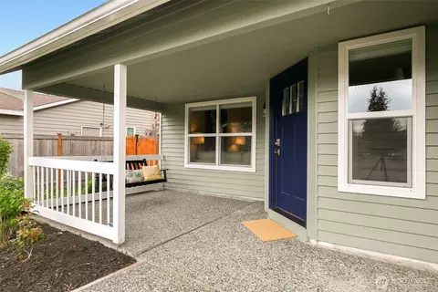 Exterior - 14427 55th Ave SE, Everett, WA 98208 photo 2 of 8