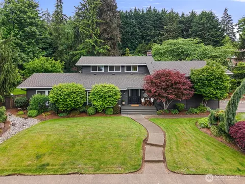 32 Cascade Ky, Bellevue, WA 98006