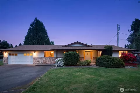 20229 24th Ave W, Lynnwood, WA 98036