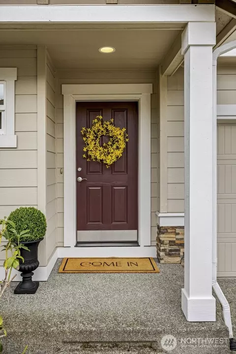 Entry Way - 3228 177th Pl SE, Bothell, WA 98012 photo 1 of 3
