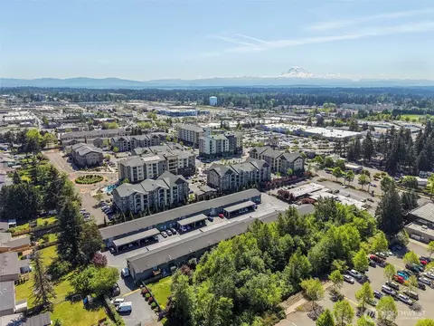 1040 S 320th St #5, Federal Way, WA 98003