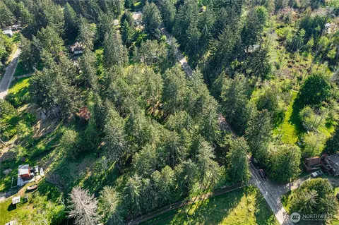 909 E Madrona Blvd NW, Lakebay, WA 98349
