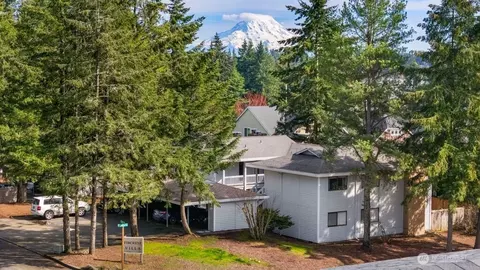 1461 Rainier Ct, Fircrest, WA 98466