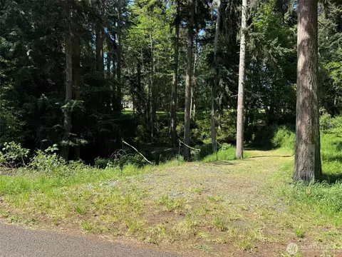 5860 Fish Rd, Freeland, WA 98249