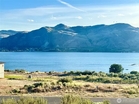 114 Village Way, Oroville, WA 98844