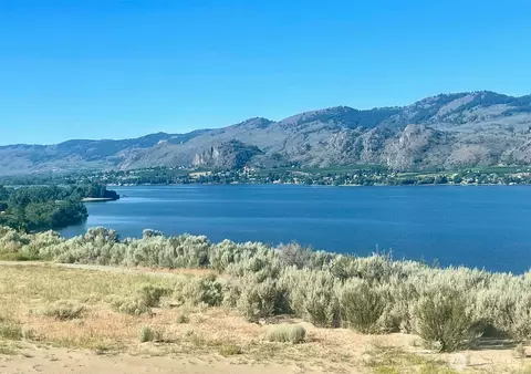 114 Village Way, Oroville, WA 98844