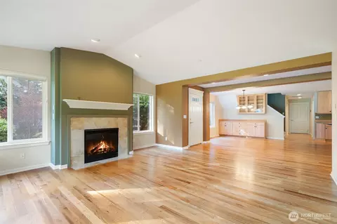 Living - 321 E Soderberg Rd #D-12, Allyn, WA 98524 photo 3 of 9