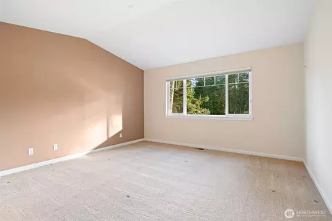 Bedroom - 321 E Soderberg Rd #D-12, Allyn, WA 98524 photo 1 of 5