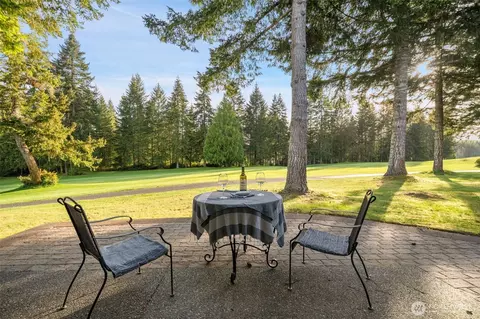 321 E Soderberg Rd #D-12, Allyn, WA 98524