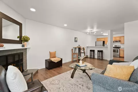 520 S 323rd Pl #12-E, Federal Way, WA 98003