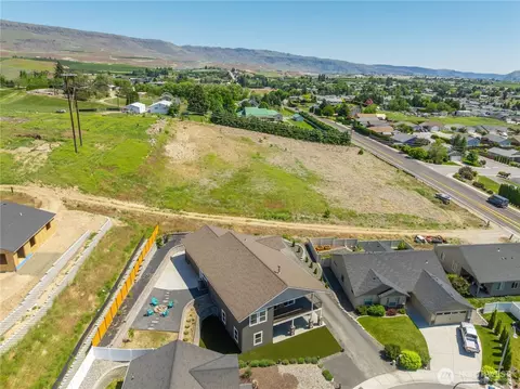 827 Madeleine Ct, East Wenatchee, WA 98802