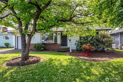 2017 28th Ave, Longview, WA 98632