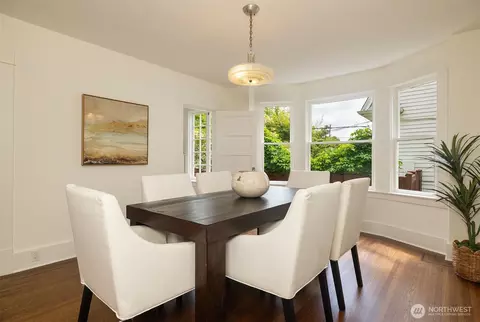 Dining - 806 15th Ave E, Seattle, WA 98112 photo 1 of 2
