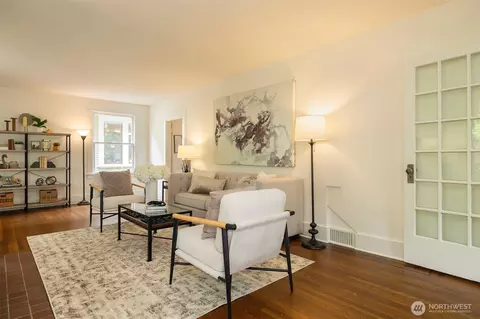 Living - 806 15th Ave E, Seattle, WA 98112 photo 2 of 4