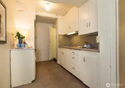 Kitchen - 806 15th Ave E, Seattle, WA 98112 photo 4 of 4