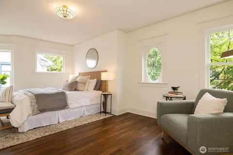 Bedroom - 806 15th Ave E, Seattle, WA 98112 photo 1 of 8