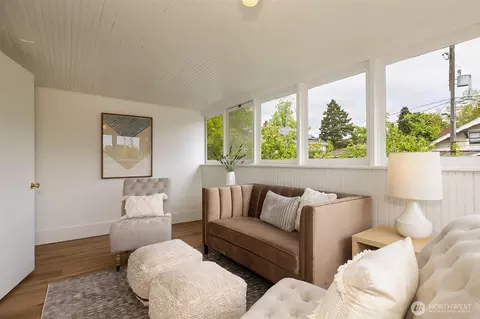 Exterior - 806 15th Ave E, Seattle, WA 98112 photo 6 of 11