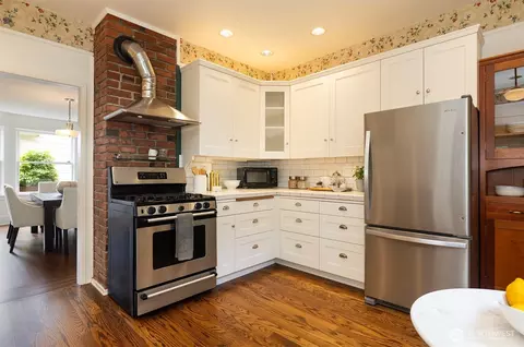 Kitchen - 806 15th Ave E, Seattle, WA 98112 photo 1 of 4