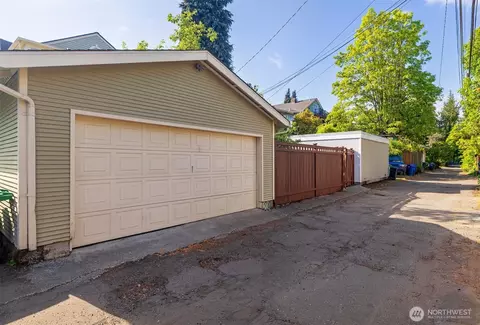 Exterior - 806 15th Ave E, Seattle, WA 98112 photo 11 of 11