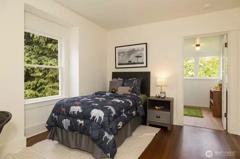 Bedroom - 806 15th Ave E, Seattle, WA 98112 photo 8 of 8