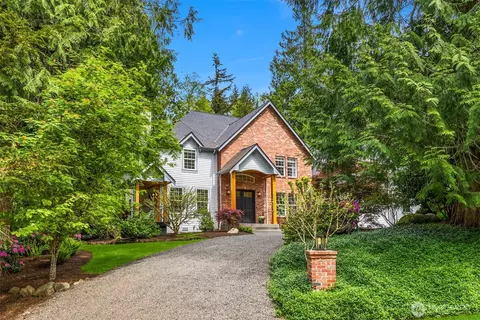 13264 Teem Loop Rd NE, Bainbridge Island, WA 98110