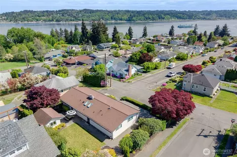 View/Area - 2702 E 16th St, Bremerton, WA 98310 photo 5 of 6