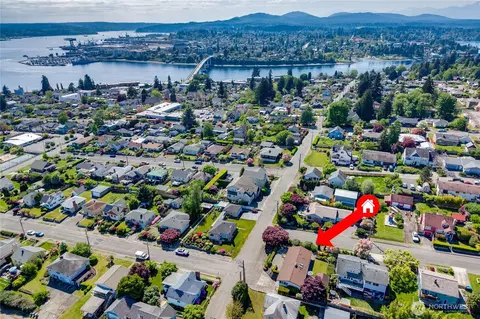 View/Area - 2702 E 16th St, Bremerton, WA 98310 photo 2 of 6