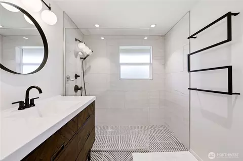 Bath - 2702 E 16th St, Bremerton, WA 98310 photo 1 of 4