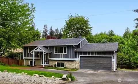 6420 NE 198th St, Kenmore, WA 98028