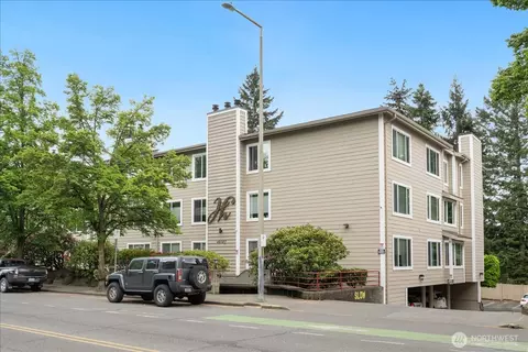 12027 15th Ave NE #305, Seattle, WA 98125