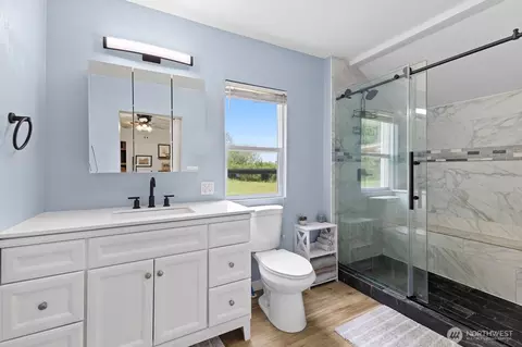 Bath - 9007 Van Buren Rd, Everson, WA 98247 photo 1 of 4