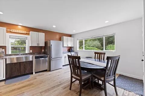 Kitchen - 9007 Van Buren Rd, Everson, WA 98247 photo 4 of 4