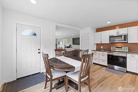Entry Way - 9007 Van Buren Rd, Everson, WA 98247 photo 1 of 1
