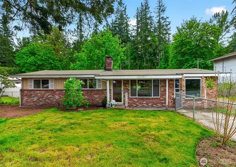 19517 SE Covington Sawyer Rd, Kent, WA 98042