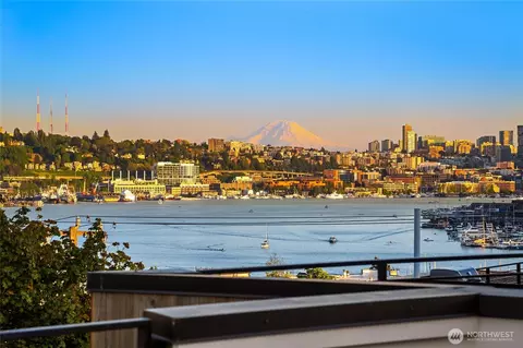3611 Whitman Ave N, Seattle, WA 98103