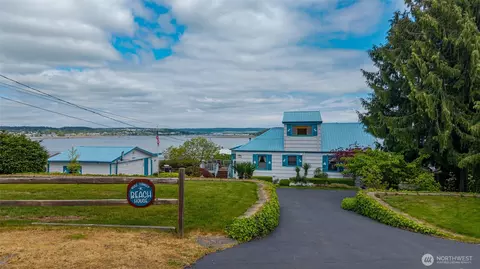3224 SW Scenic Heights St, Oak Harbor, WA 98277
