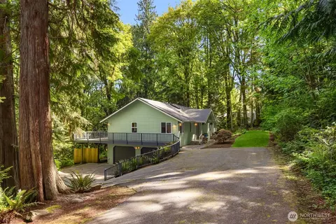 26540 Edgewater Blvd NW, Poulsbo, WA 98370