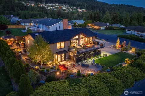 4708 Queen Ann Way, Anacortes, WA 98221