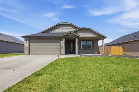425 S Trillium Way, Moses Lake, WA 98837