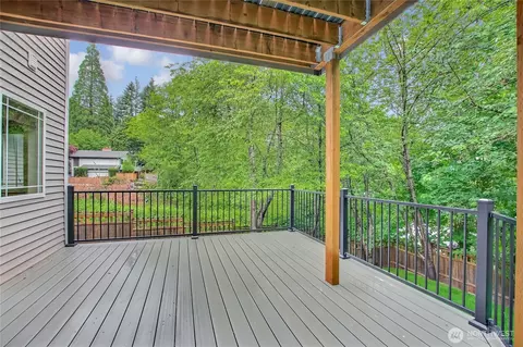 Exterior - 9430 NE 181st Ln, Bothell, WA 98011 photo 2 of 7